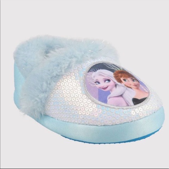 Frozen themed slippers for your little one.  Sequins with fir.  Size 5/6. NWT - Picture 2 of 6